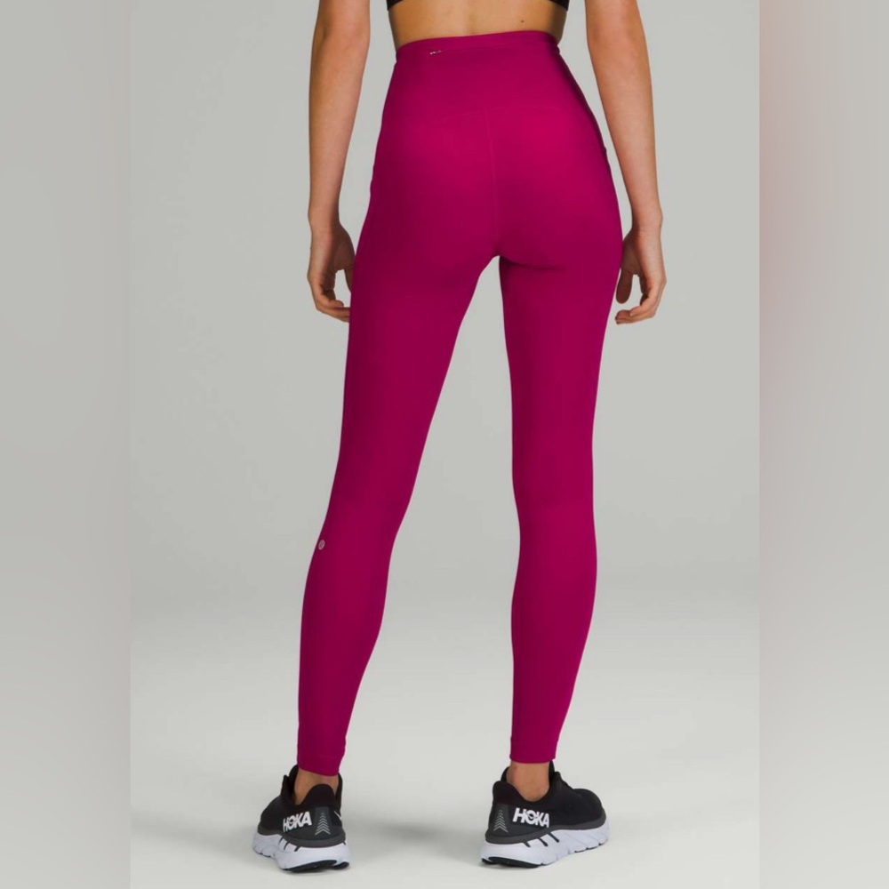 Lululemon Swift Speed High-Rise Tight 28" *Brushed Luxtreme
Wild Berry